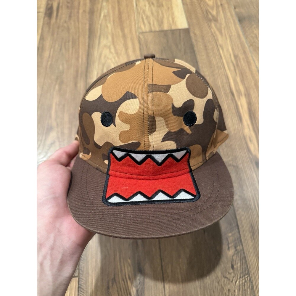 RARE Y2K DOMO SNAPBACK CAMOUFLAGE EMBROIDERED